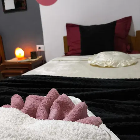 Livora House Apartman *